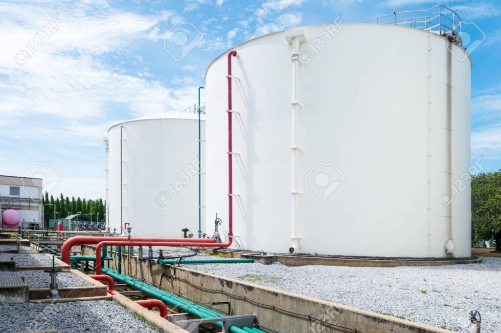 98427448 large white industrial tanks for petrochemical or oil or fuel or water in refinery or power plant or